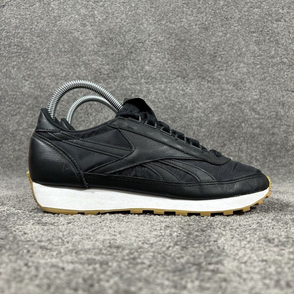 Reebok Aztec Garment Women’s Size 7.5 Black Athletic Training Shoes Used
